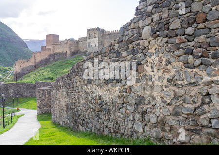 Ruinen der Burg Samtskhe-Javakheti Khertvisi in der Region von Georgia, in der Nähe der türkischen Grenze Stockfoto