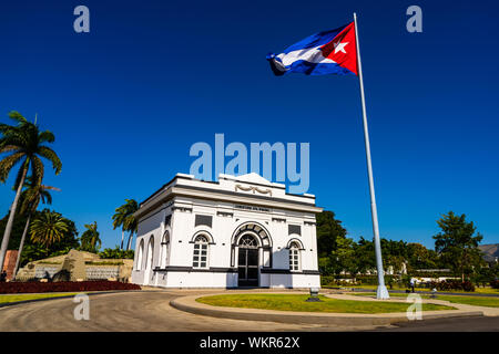 Santiago de Cuba, Kuba - 2019. Fidel Castro Grab in Santiago de Cuba. Santa Ifigenia Friedhof Ruhestätte von ein paar bemerkenswerte Kubaner. Stockfoto