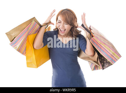 Fröhliche shopping Frau von asiatischen Holding Taschen auf weißen Studio-Hintergrund. Stockfoto