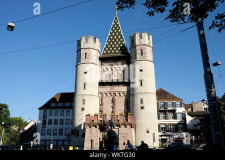 Ein Blick auf das Tor der Spalen in Basel, Schweiz. Stockfoto