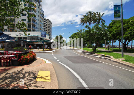 Cairns, Queensland/Australien - 03 Jan 2019: Street in der Innenstadt von Cairns, Queensland, Australien Stockfoto