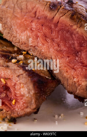 Saftige medium Rindersteak Stockfoto