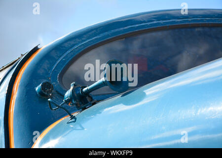 Nahaufnahme der Klasse 55 Deltic 55019 Royal Highland Fusilier, der Frontscheibe und Hupe Stockfoto