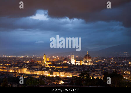 Skyline im Sonnenuntergang nach dem Sturm. Florenz, Toskana. Italien Stockfoto