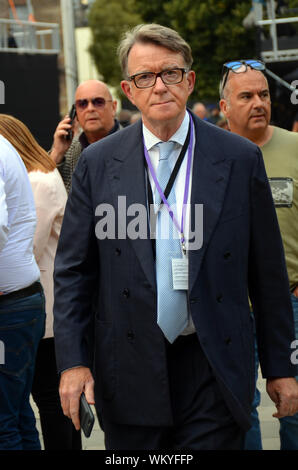 London, UK, 4. September 2019 Politiker auf College Green. Peter Mandelson Credit: JOHNNY ARMSTEAD/Alamy leben Nachrichten Stockfoto