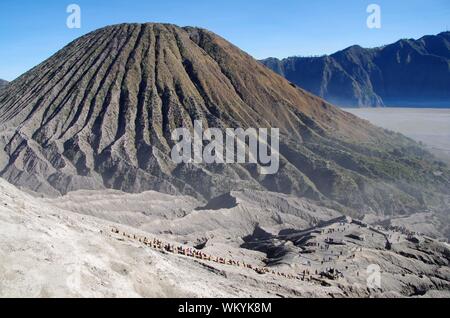 Der Bromo Vulkan und die Tengger Caldera auf der Insel Java in Indonesien Stockfoto