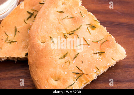 Italienische Focaccia-Brot mit Rosmarin Stockfoto