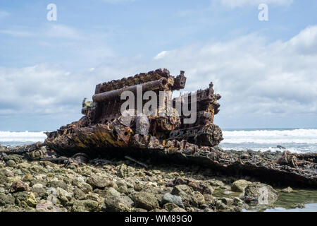 Verrostet Motor aus alten Schiffswrack am Strand, Corcovado National Park, Costa Rica Stockfoto