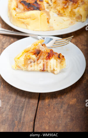 frisch gebackene hausgemachte rustikale Birnen Kuchen Makro Nahaufnahme Stockfoto