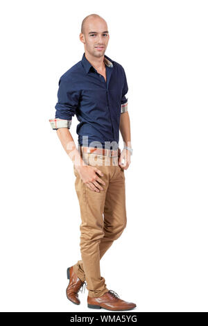 Junge Erwachsene attraktiver Geschäftsmann, Lächeln, Porträt isoliert Stockfoto