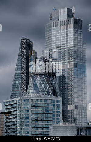 22 Bishopsgate Wolkenkratzer von Whitechapel, die neuesten und höchsten Ergänzung der Londoner City Skyline 2019, der Square Mile gesehen. Stockfoto