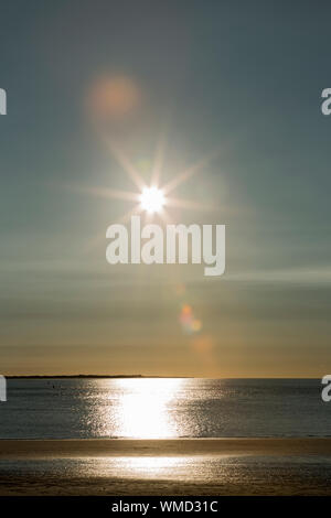 Norderney, Weststrand, Strand, Meer, Himmel, Horizont; Sonnenlicht Stockfoto