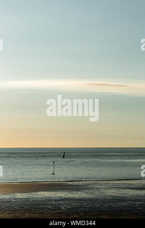 Norderney, Weststrand, Strand, Meer, Himmel, Horizont; Abendlicht Stockfoto