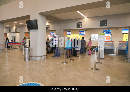 KALININGRAD, Russland - ca. Mai 2018: Check-in-Bereich in Khrabrovo Airport. Stockfoto