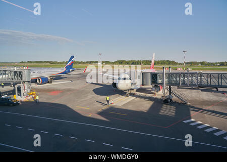 KALININGRAD, Russland - ca. Mai 2018: Innenraum geschossen von Khrabrovo Airport. Stockfoto