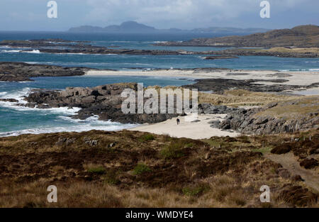 Insel Rum von Sanna Sands, Ardnamurchan, Lochaber, Schottland, UK gesehen Stockfoto