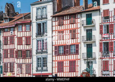 Historische und kulturelle Zentrum der Stadt Bayonne, Pyrenäen, Frankreich Stockfoto