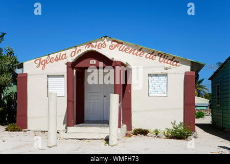 Kirche, Fischerdorf Mano Juan, Insel Isla Saona, Parque Nacional del Este, Dominikanische Republik, Karibik, Nordamerika Stockfoto