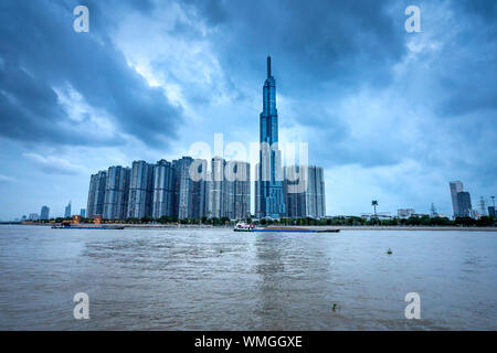 Ho Chi Minh City, Vietnam - 2 Juin 2019: Blick Panoramablick von Landmark 81 Riverside. 81 Sehenswürdigkeit ist das höchste Gebäude in Vietnam. Stockfoto