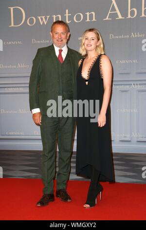 Hamburg, Deutschland. 04 Sep, 2019. Hugh Bonneville und Laura Carmichael am Fotoshooting für die Kinoauswertung von 'Downtown' am 4.09.2019 in Hamburg | Verwendung der weltweiten Kredit: dpa/Alamy leben Nachrichten Stockfoto