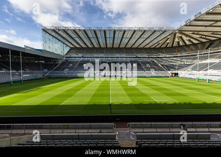 Newcastle, UK. 06 Sep, 2019. NEWCASTLE UPON TYNE, England. September 5th ist die Szene für die England v Italien Spiel während Italiens Kapitän im St James' Park, Newcastle upon Tyne laufen am Donnerstag, 6. September 2019 (Quelle: Chris Lishman | MI Nachrichten) Credit: MI Nachrichten & Sport/Alamy Leben Nachrichten festlegen Stockfoto