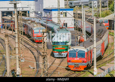 Moskau, Russland - 29 August, 2019: Luftaufnahme der elektrischen Triebzüge Depot. Stockfoto