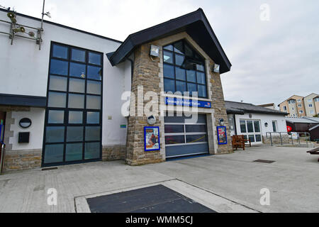 Swanage Rettungsboot Station umgebaut 2015/16, Leben zu retten, von dieser Website seit 1875. Bilder auch leer Station nach einem Start Boot in dist zu retten zeigen Stockfoto