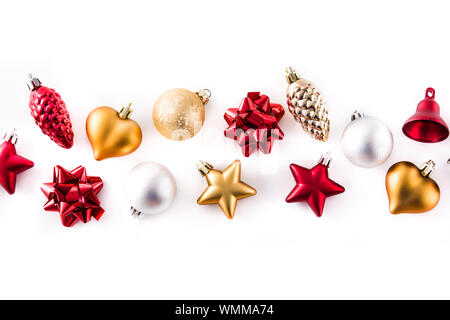 Weihnachten Rot, Silber und goldenen Verzierungen auf weißem Hintergrund Stockfoto