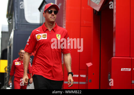 Monza, Italien. 05 Sep, 2019. Monza, Italien. 5. September. Formel 1 Gran Prix von Italien. Sebastian Vettel der Scuderia Ferrari in der Koppel während des F1 Grand Prix von Italien: Marco Canoniero/Alamy leben Nachrichten Stockfoto