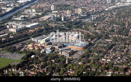 Luftaufnahme von Salford Royal NHS Foundation Trust Hospital, ehemals Hope Hospital in Salford, Manchester Stockfoto