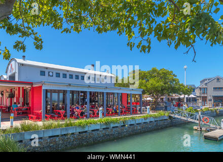 Waterfront Restaurant auf Thesen Island, Knysna, Garden Route, Western Cape, Südafrika Stockfoto