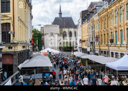 Lille, Frankreich - September 01,2019: Große Lille Braderie (Braderie de Lille) Es ist eine traditionelle Veranstaltung am ersten Wochenende im September. Stockfoto