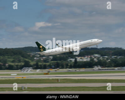 Saudische Regierung Flugzeug Abflug am Flughafen Zürich Stockfoto