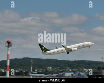 Saudische Regierung Flugzeug Abflug am Flughafen Zürich Stockfoto