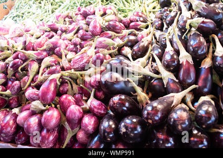 Frisches Obst und Gemüse aus den Märkten des Mittleren Ostens. Stockfoto