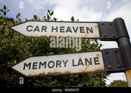 Auto Himmel Memory Lane Zeichen Stockfoto