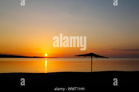 Sunrise Panoramablick zum Issyk-Kul See in Cholpon-Ata, Kirgisistan Stockfoto