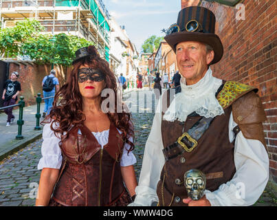 Lincoln, Lincolnshire, England, UK - Der größte Asyl Steampunk Festival auf der Erde befindet sich in der Stadt Lincoln gehalten Stockfoto