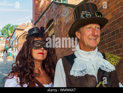 Lincoln, Lincolnshire, England, UK - Der größte Asyl Steampunk Festival auf der Erde befindet sich in der Stadt Lincoln gehalten Stockfoto