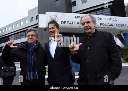 Curitiba, Brasilien. 05 Sep, 2019. Präsidentschaft Fernando Hd und ehemalige Bildungsminister Aloizio MercMercadante besucht auch Lula am Donnerstag. Credit: Everson Bressan/FotoArena/Alamy leben Nachrichten Stockfoto