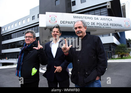 Curitiba, Brasilien. 05 Sep, 2019. Präsidentschaft Fernando Hd und ehemalige Bildungsminister Aloizio MercMercadante besucht auch Lula am Donnerstag. Credit: Everson Bressan/FotoArena/Alamy leben Nachrichten Stockfoto