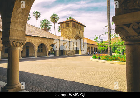 Die Architekturen an der Stanford Universität in Palo Alto, Kalifornien, USA. Stockfoto