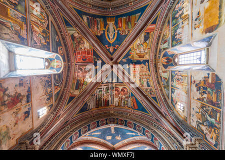 Italien, Apulien, Provinz Lecce, Galatina. Juni 03, 2019. Basilica di Santa Caterina di Alessandri. Berühmten Fresken im Innenraum. Stockfoto