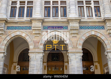 Istanbul, Türkei - 17. Juli 2019: PTT, mit der Geschichte von über 170 Jahren ist eine der ältesten staatlichen Institutionen der Türkei. PTT-Museum in Sirkeci, Stockfoto