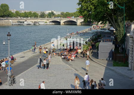 Paris, Berges de Seine, Freizeit am Ufer der Seine Stockfoto