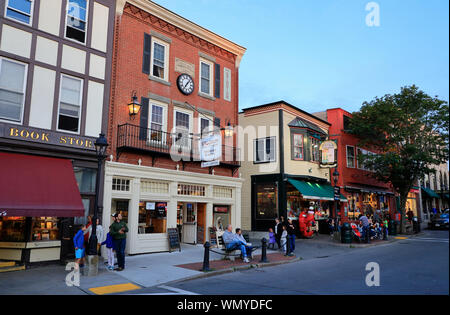 Die Hauptstraße von Bar Harbor Bar Harbor. Mount Desert Island. Maine. USA Stockfoto