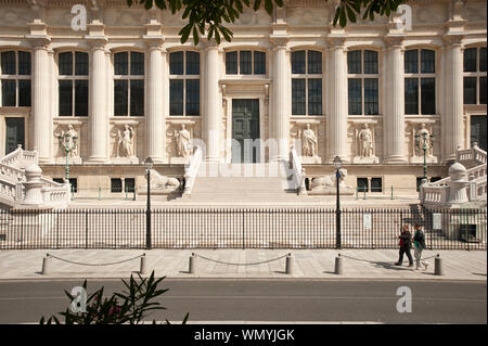 Paris, Ile de la Cite, Place Dauphine, Conciergerie Stockfoto