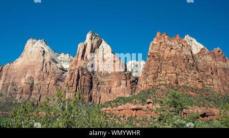 Blick vom Hof der Patriarchen Abraham, Isaak und Jakob Peak Peak, Zion Canyon, der Zion National Park, Utah, USA Stockfoto