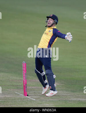 CHESTER LE STREET, ENGLAND SEPT 4. Adam Wetter von Essex Adler während der Vitalität Blast T20 Match zwischen Lancashire und Essex im Emirates Riverside, Chester Le Street am Mittwoch, 4. September 2019. (Credit: Mark Fletcher | MI Nachrichten) Stockfoto