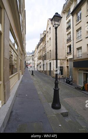 Paris, Gasse in St.Germain-des-Prés - Paris, kleinen Straße in St.Germain-des-Prés Stockfoto